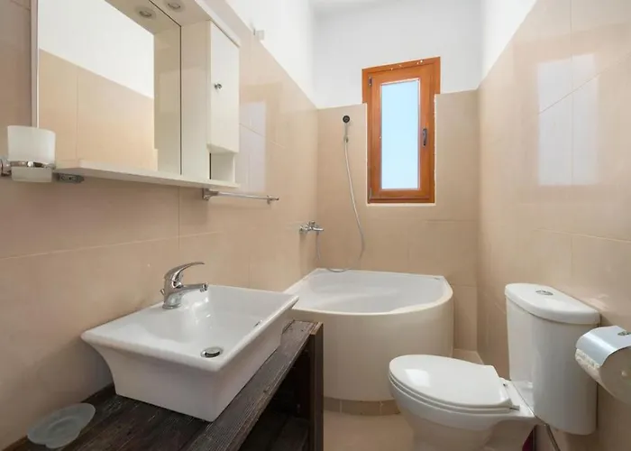 Сasa de vacaciones Cosy House In Kiotari With Garden And Terrace *